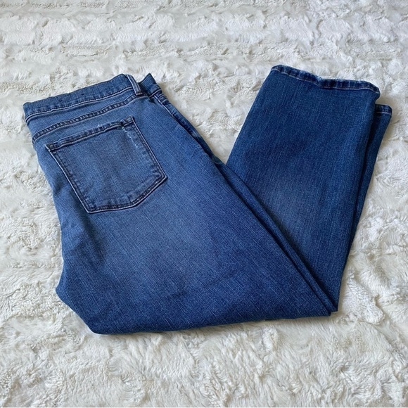 Banana Republic Women's Blue Distressed Girlfriend Jeans Size 32 - Picture 1 of 6